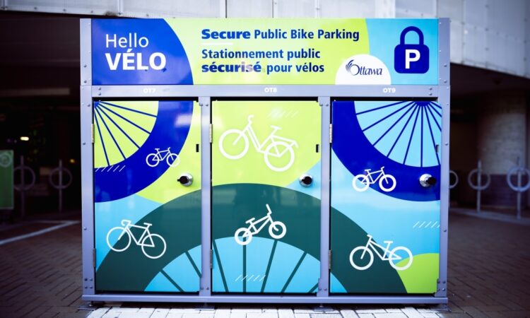 Secure Bike Parking Lockers are now available! Attention all Ottawa cycling enthusiasts! The City of Ottawa is now offering an innovative new bike parking solution for cyclists travelling in the downtown core. Our new Secure Bike Parking Lockers, placed at three key destination areas, provide residents and visitors alike with a high quality, secure option for bike storage while they are enjoying all that our city has to offer.